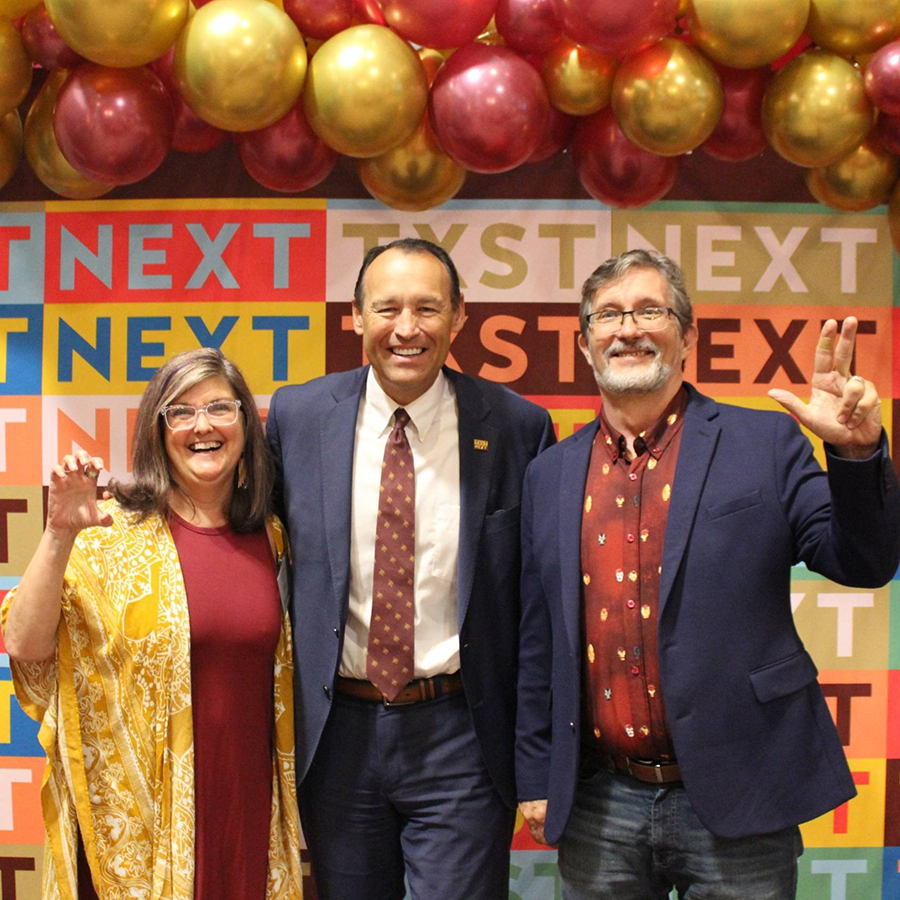 Photograph of TXT President Kelly Damphousse with Doug Bynum, Director of Facilities Operations at TXST with his wife Dee.