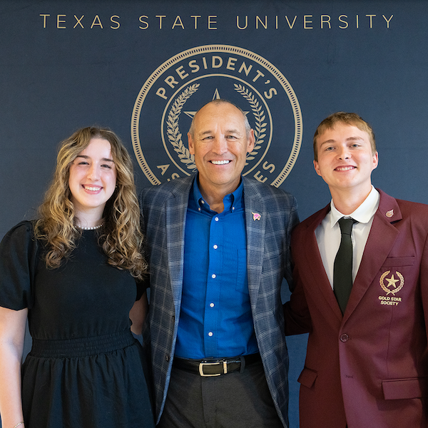 President Damphousse with students at a President's Associates event